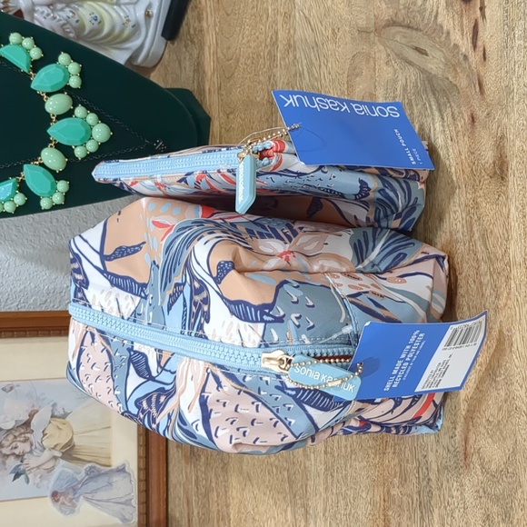 Sonia Kashuk Set Cosmetic Bags - Picture 2 of 14